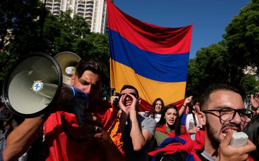 Ermənistanda sorğu: