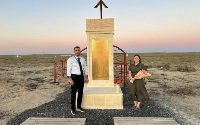 ABŞ səfirliyinin müşaviri AZAL təyyarəsinin qəzaya uğradığı yeri ziyarət etdi