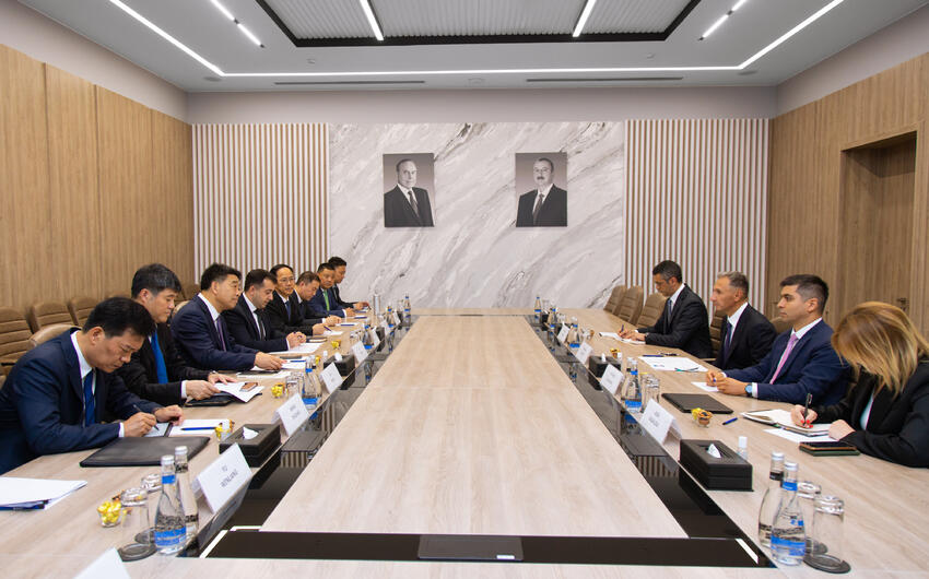 Ningbo limanı ilə Bakı Beynəlxalq Dəniz Ticarət Limanı arasında əməkdaşlıq genişləndirilir