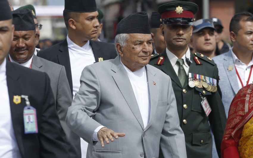 Nepal Prezidentinin Ofisi istefa xəbərini təkzib etdi, etirazçılar isə “devirdik” deyirlər -