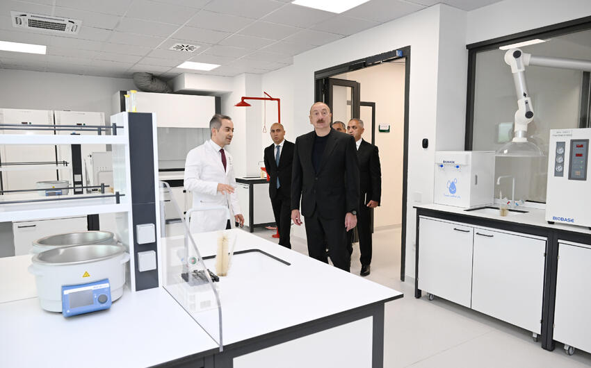 İlham Əliyev Qarabağ Universitetinin Klinikası binasının və tədris korpusunun açılışında iştirak edib