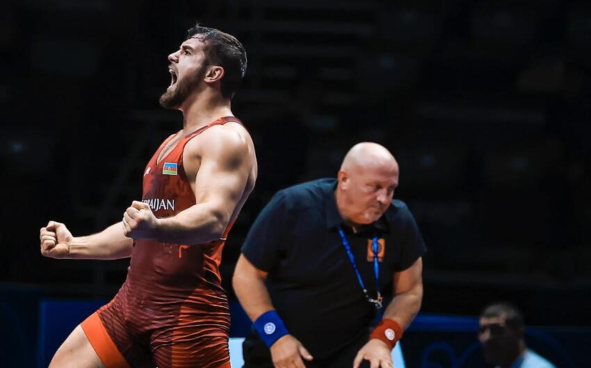 Erməni rəqibini məğlub edən azərbaycanlı güləşçi dünya çempionatının yarımfinalına yüksəldi -