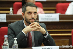 Paşinyan parlament sədri vəzifəsinə namizədin adını açıqladı