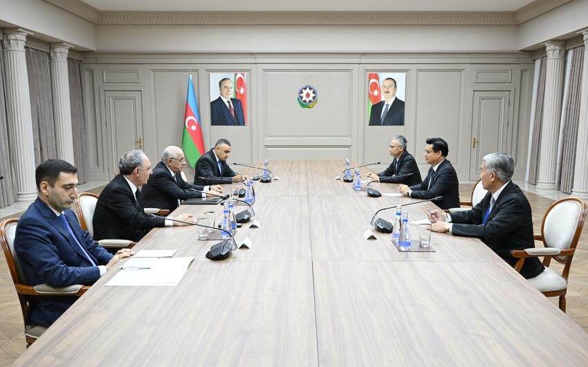 Əli Əsədov Laosun Baş prokuroru ilə görüşüb