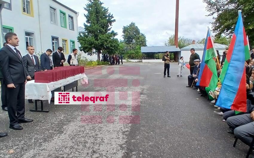 Növbəti köç karvanı Ağdərənin Həsənriz kəndinə çatdı, açarlar təqdim edildi -