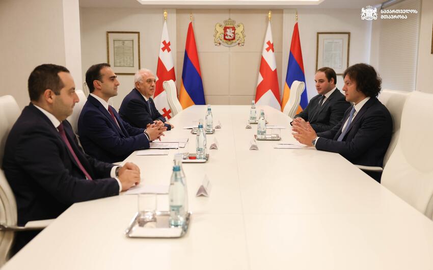 Tbilisi və İrəvan arasında əməkdaşlıq müzakirə olundu