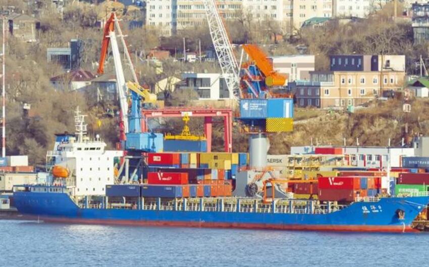 KİV: Çin yük gəmisi işğal olunmuş Krıma daxil olub