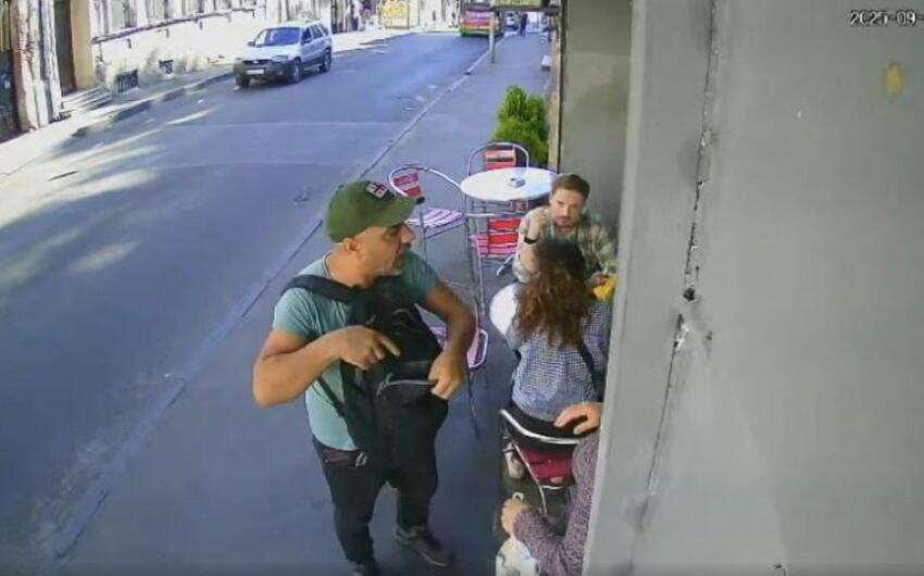 Tbilisidə azərbaycanlı gənc silahla hədələnib?