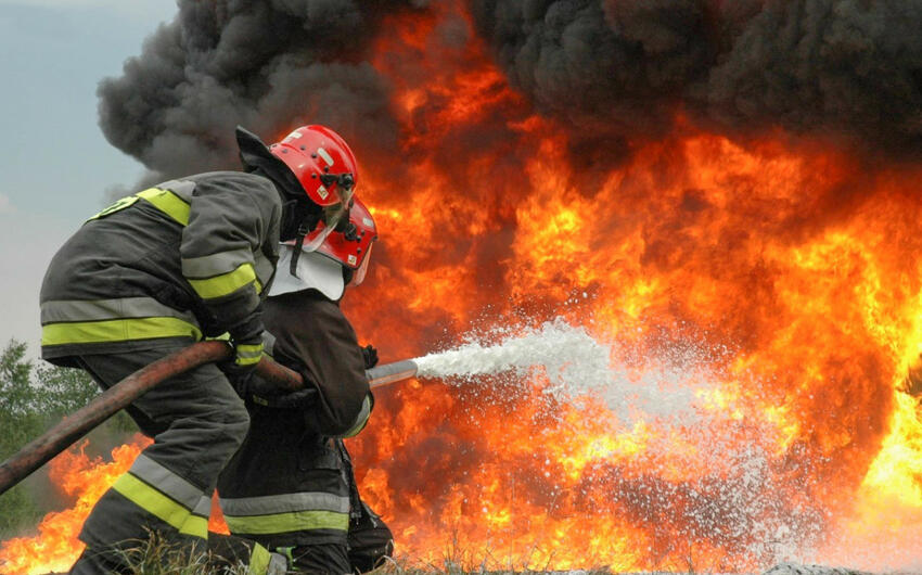 Rusiyada yük maşını və qatar toqquşdu