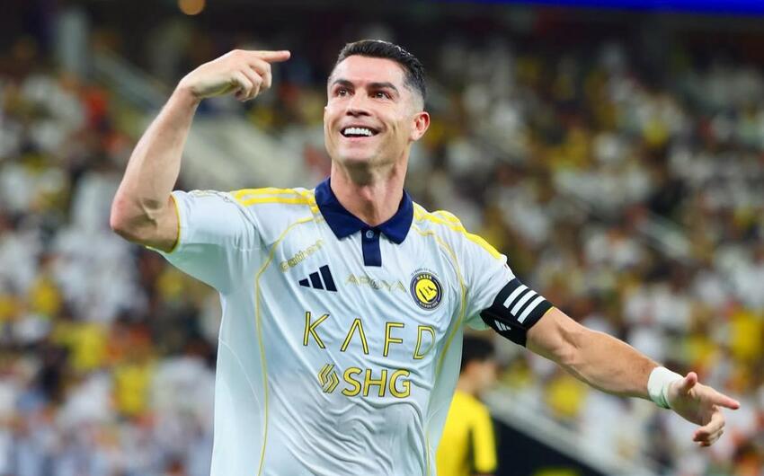 Ronaldu karyerasında 946-cı qolu vurdu