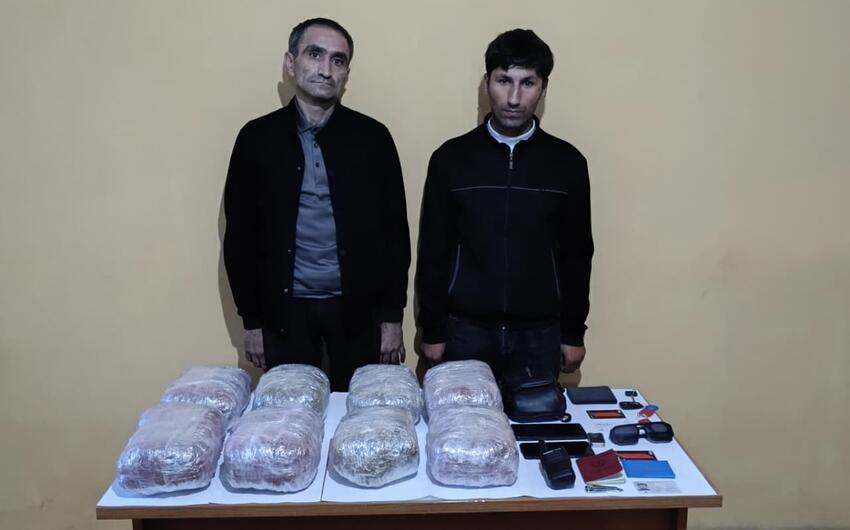 Ölkə ərazisinə narkotik keçirməyə cəhd göstərən şəxslər saxlanıldı