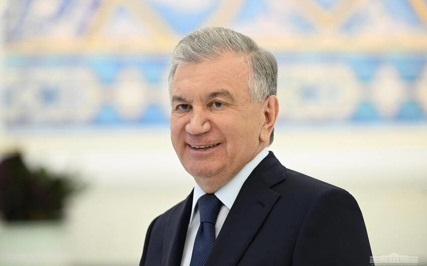 Özbəkistan Prezidenti məzuniyyətə çıxdı