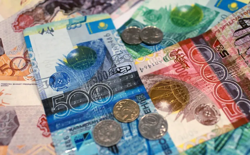 Qazaxıstanda dollar bahalaşdı