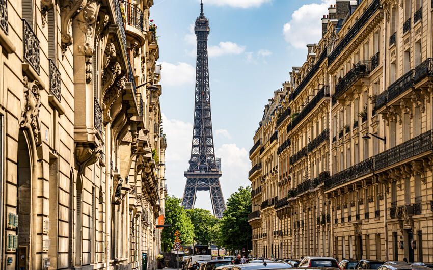 Parisdə itkin düşən səfir ölü tapıldı -