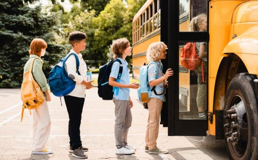 Sabahdan məktəbli avtobusları fəaliyyətə başlayır