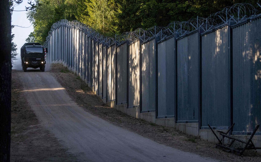 Avropa İttifaqı Belarus və Rusiya ilə sərhəddə minlərlə kilometr uzunluğunda divar tikir