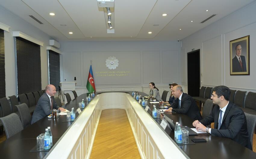 Nazir “Quacquarelli Symonds” qlobal reytinq agentliyinin regional direktoru ilə görüşdü