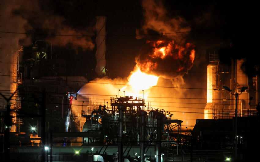 ABŞ-də neft zavodunda güclü yanğın baş verdi -