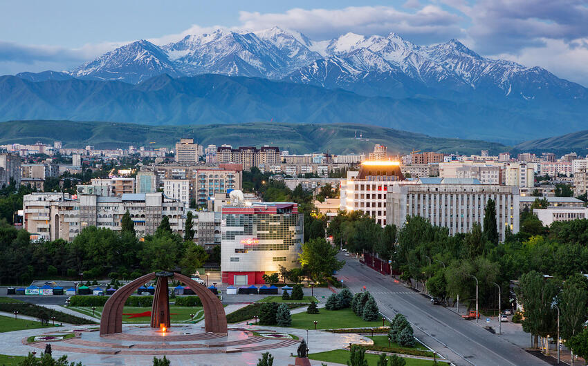 Bişkekdə mitinq və piketlərə qoyulan qadağa uzadıldı