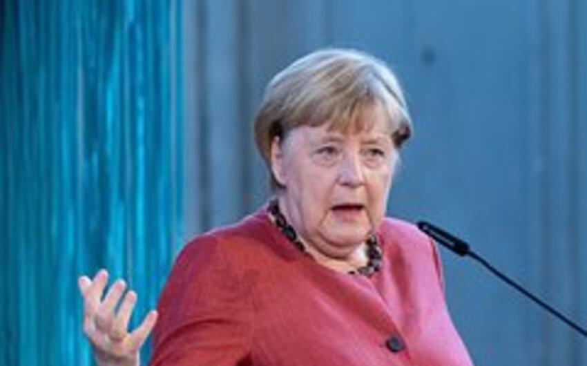 Merkel Baltik ölkələrini Rusiya-Ukraynda müharibəsinin başlanmasında günahlandırdı