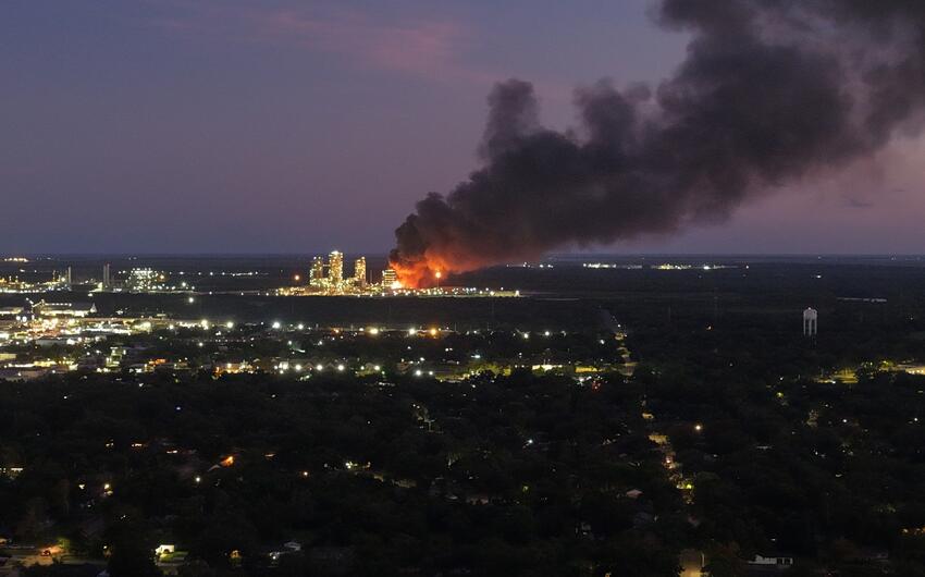 ABŞ-də kimya zavodunda yanğın baş verdi -