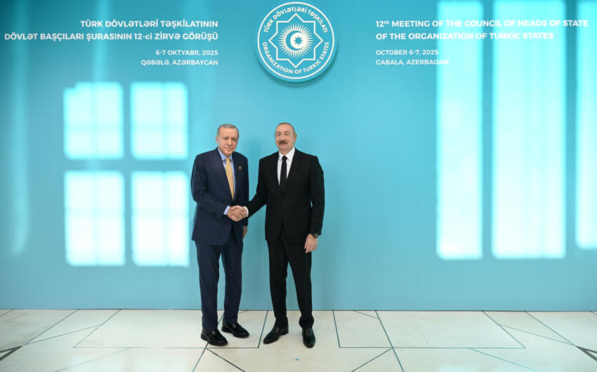 Prezident Qəbələdə TDT-nin Zirvə Görüşünə qatılan dövlət və hökumət başçılarını qarşılayıb -