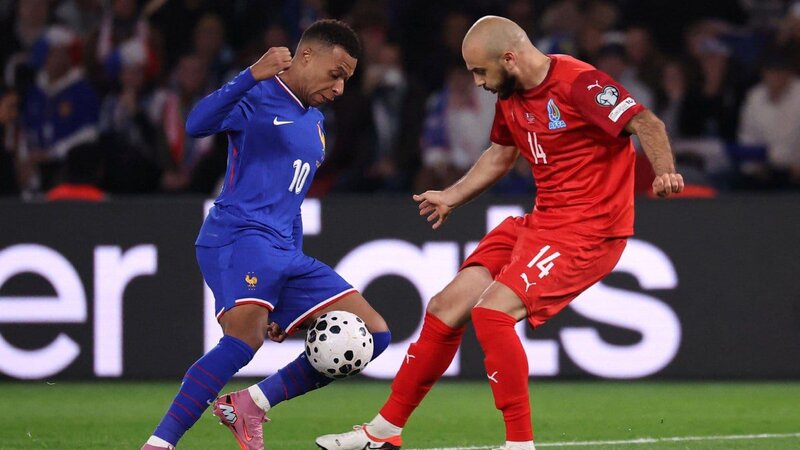 Azərbaycan millisinin üzvü: “Mbappeyə dedim ki, sən də dincəl, biz də dincələk” -