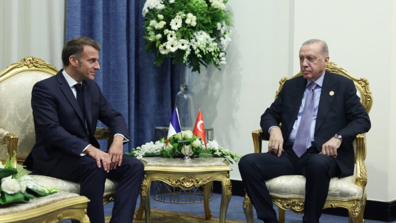 Ərdoğan Makronla görüşdü