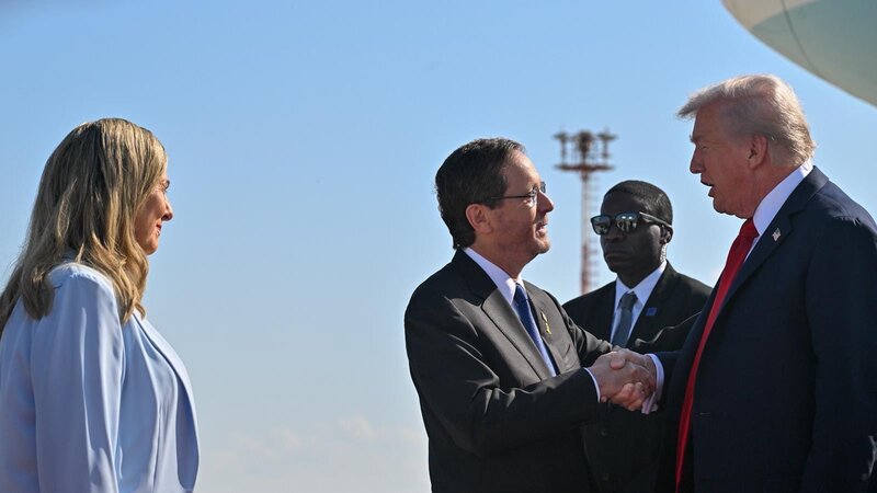 Tramp İsraildə səfərdədir