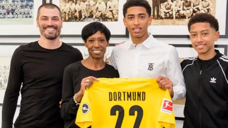 Məşhur futbolçuların valideynləri boşandılar