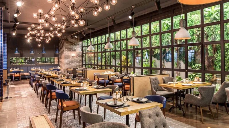 Paytaxtda ictimai iaşə dövriyyəsi 15 %-ə yaxın artdı