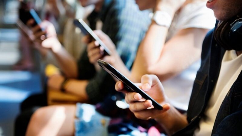 Mobil operatorların bu il əldə etdiyi gəlirlərin həcmi açıqlandı