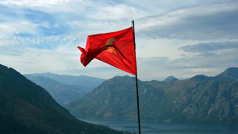 Monteneqro Ermənistan və Özbəkistan üçün vizasız rejimi dayandırdı