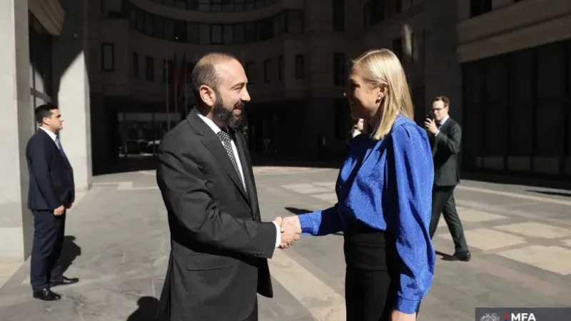 Ermənistan xarici işlər naziri ATƏT sədri ilə görüşdü