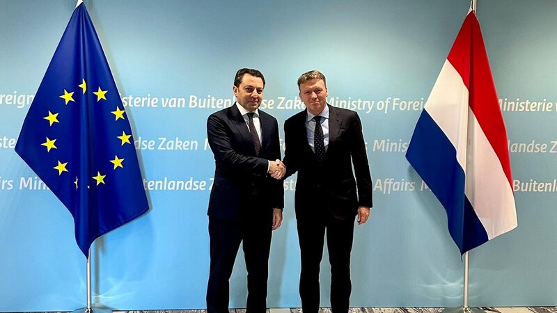 Elnur Məmmədov Niderland Krallığının xarici işlər nazirinin müavini ilə görüşdü