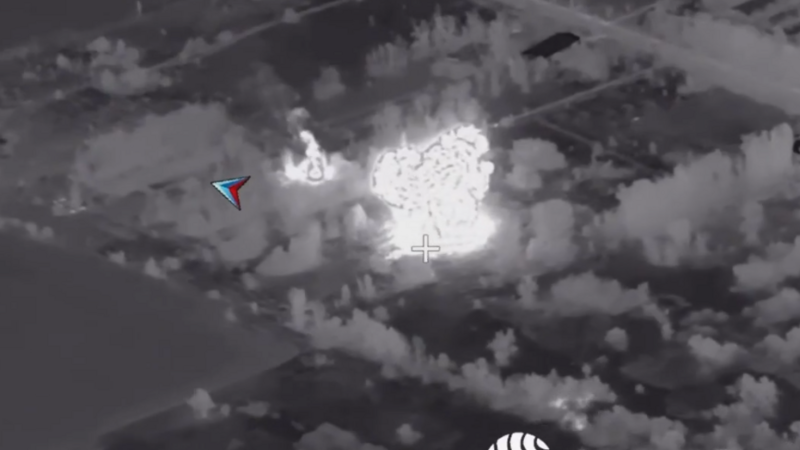 Rusiya "İskəndər" raketi ilə Ukrayna PUA bazasına zərbə endirdi -