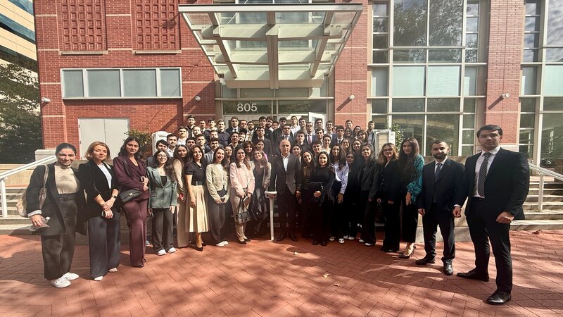 Emin Əmrullayev ABŞ-də təhsil alan azərbaycanlı tələbələrlə görüşdü