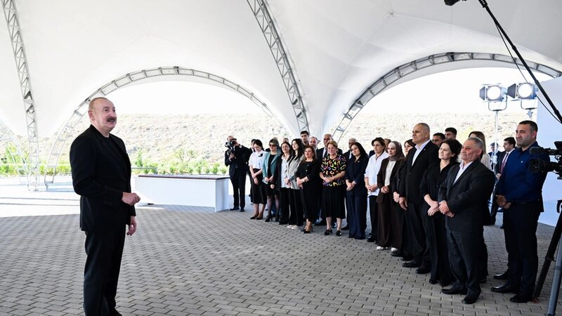 Prezident Zəngilanın Məmmədbəyli və Ağalı kəndlərinin sakinləri ilə görüşdü -