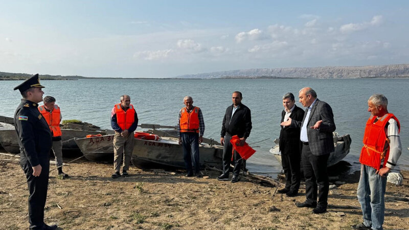 Kiçikhəcmli gəmi istifadəçiləri üçün silsilə maarifləndirmə tədbirləri keçirildi -
