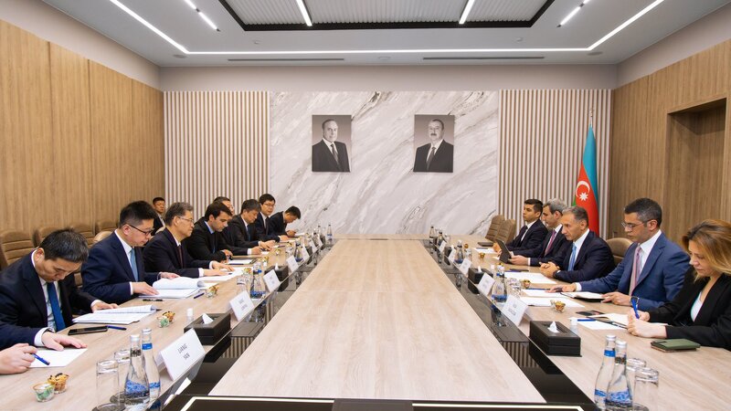 Çinin Sian şəhəri ilə birbaşa hava əlaqələrinin yaradılması nəzərdən keçirilir