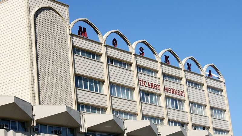 Məşhur “Moskva” univermağında qanunsuz təmir işləri aparılıb -