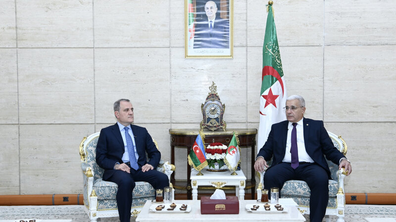 Azərbaycanla Əlcəzair arasında əməkdaşlıq gündəliyi müzakirə olunub