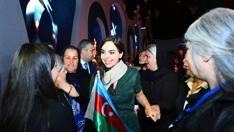 Leyla və Arzu Əliyeva şəhid anaları ilə Zəfərin 5 illiyini qeyd etdi -