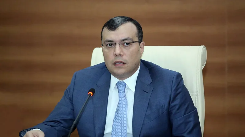 Nazirdən deputatların maaş artımı təklifinə -