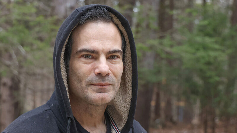 Məşhur iranlı şairin oğlu terror planı ilə saxlanıldı