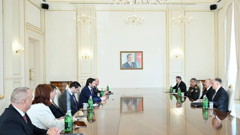 İlham Əliyev Slovakiya Baş nazirinin müavininin başçılıq etdiyi nümayəndə heyətini qəbul etdi