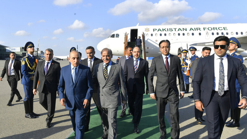 Pakistanın Baş naziri Azərbaycana səfərə gəlib