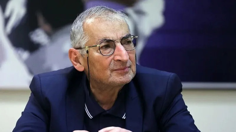 İranlı professor: