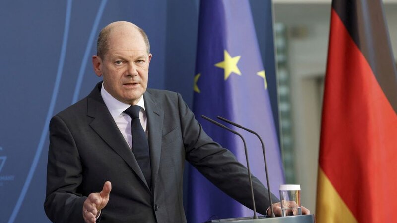 Şolts Alman hökumətinin dağılmasının səbəbini açıqladı