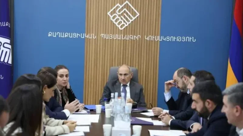 Paşinyan komanda yoldaşlarına boşanmağı qadağan etdi